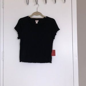 Black crop T-shirt with ruffles